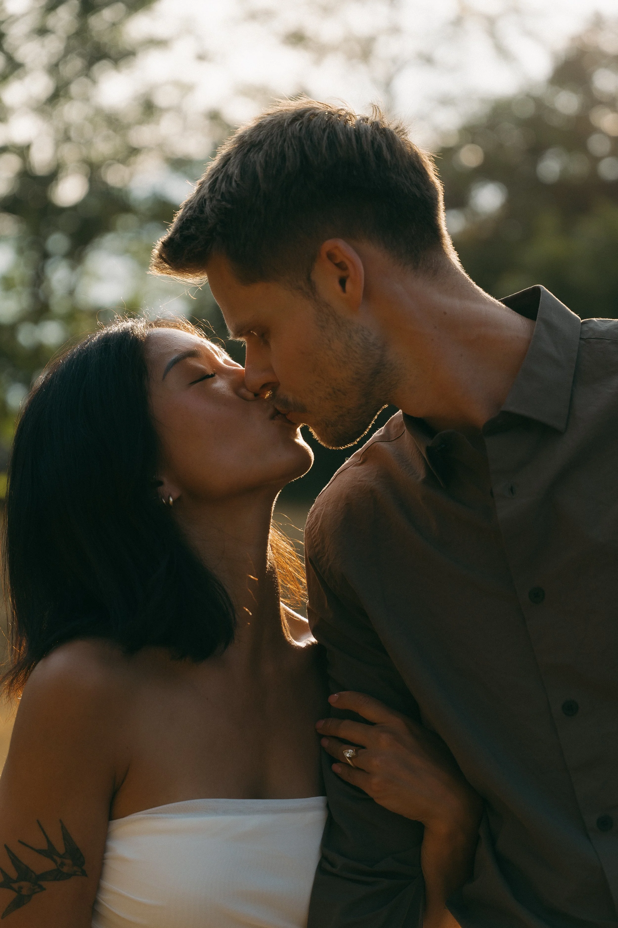 couples golden hour engagement session in the mountains and a field in Squamish BC