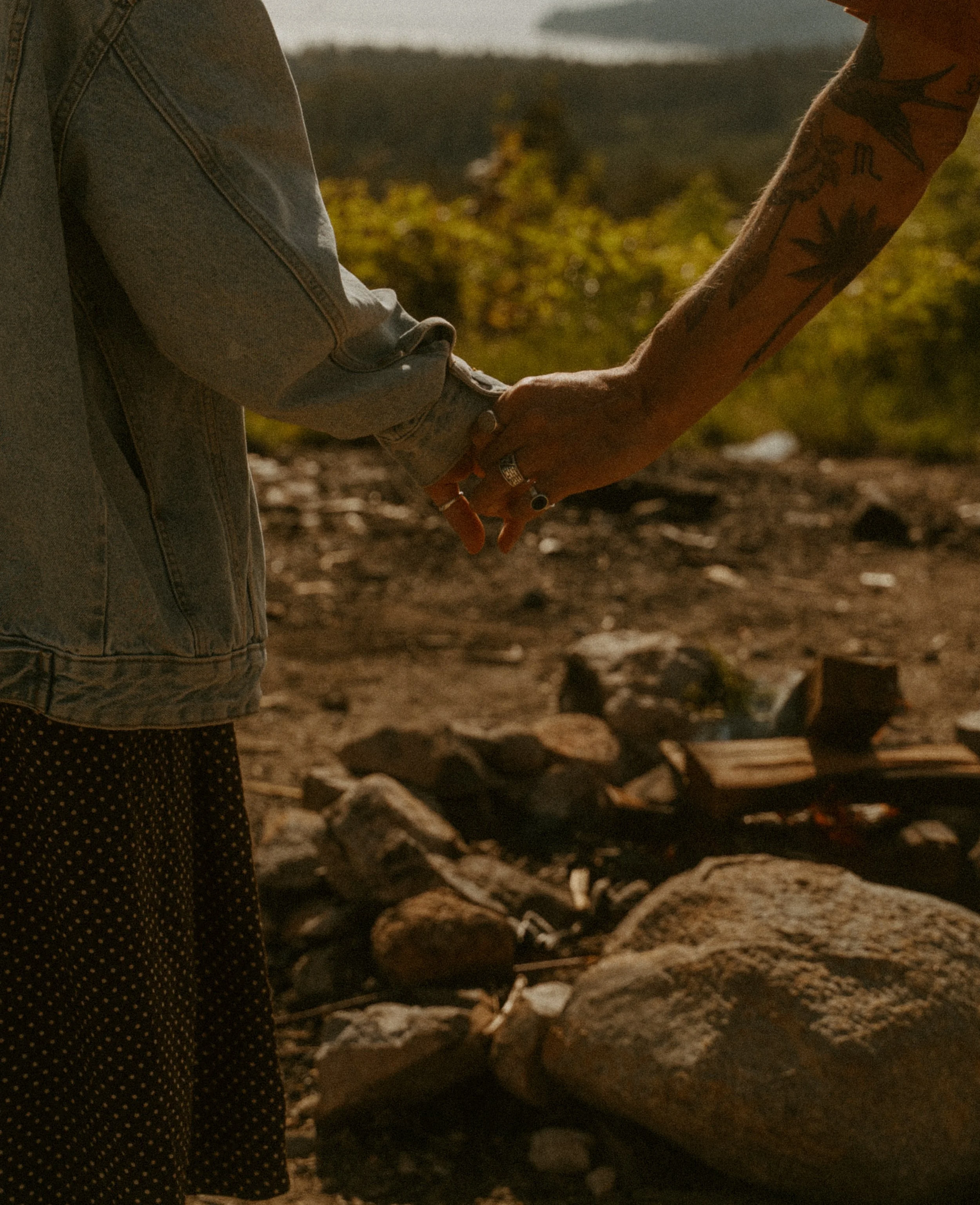 Couples camping photo session in Sechelt, BC
