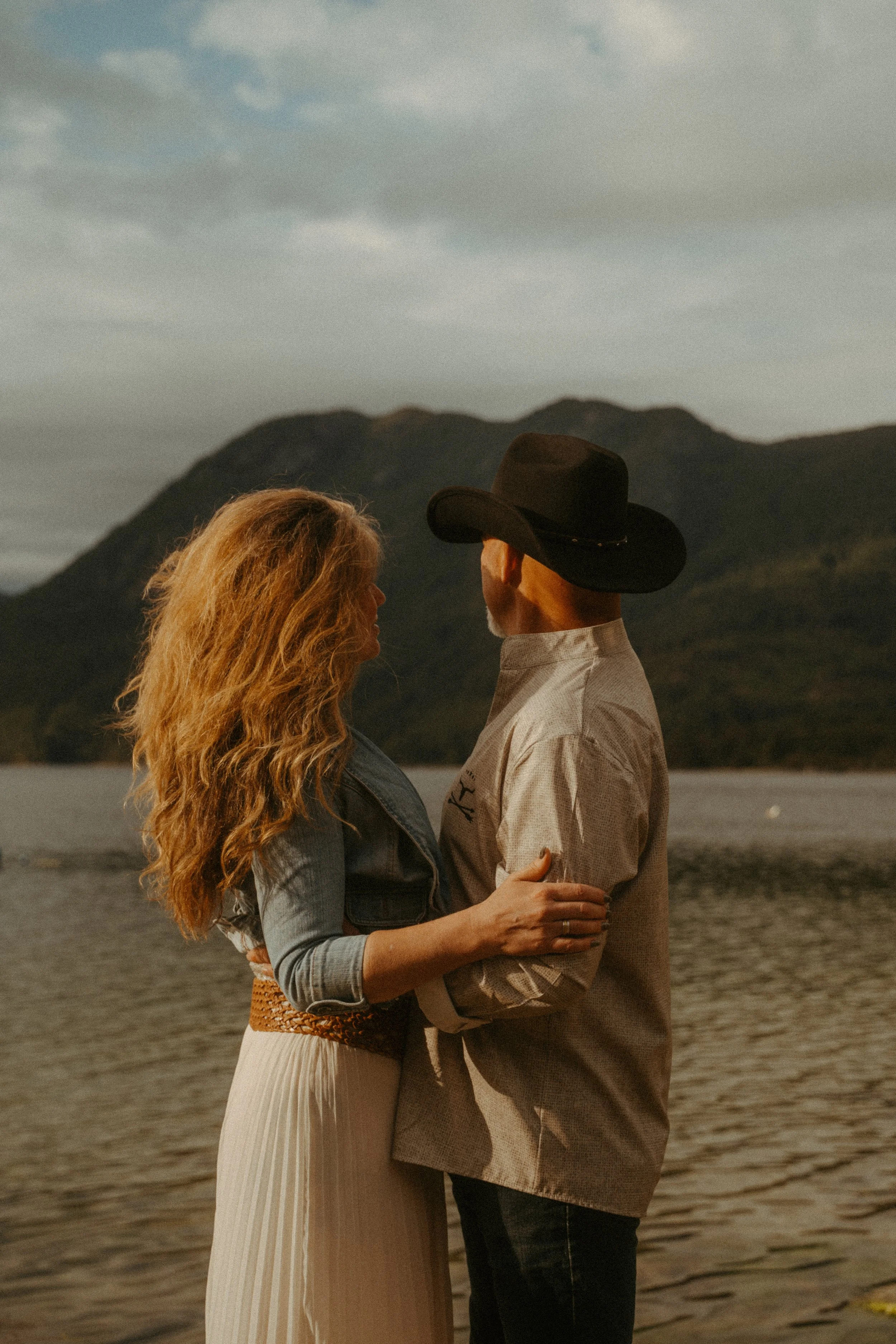 Couples session on the beach in Sechelt, British Columbia