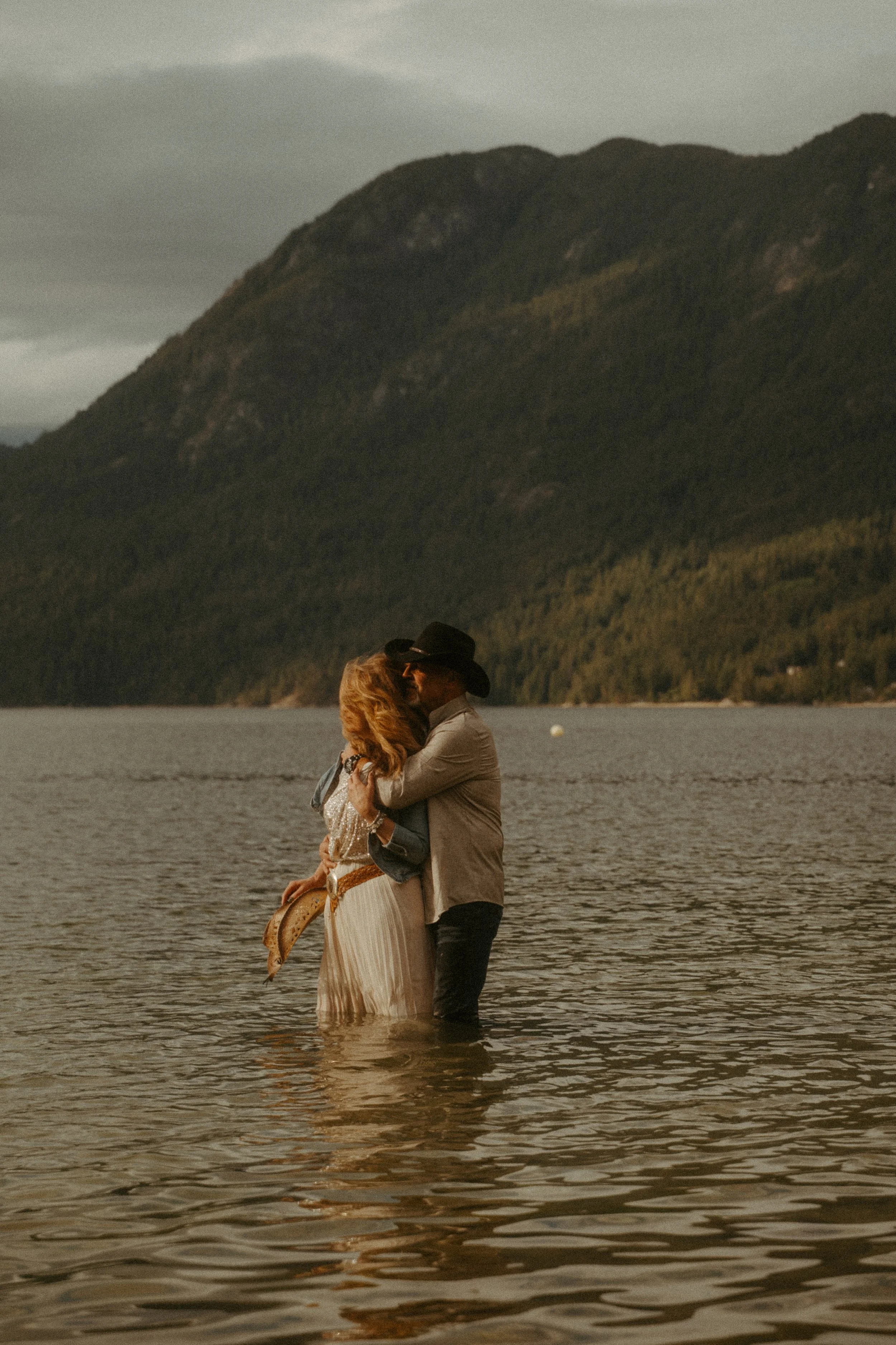 Couples session on the beach in Sechelt, British Columbia