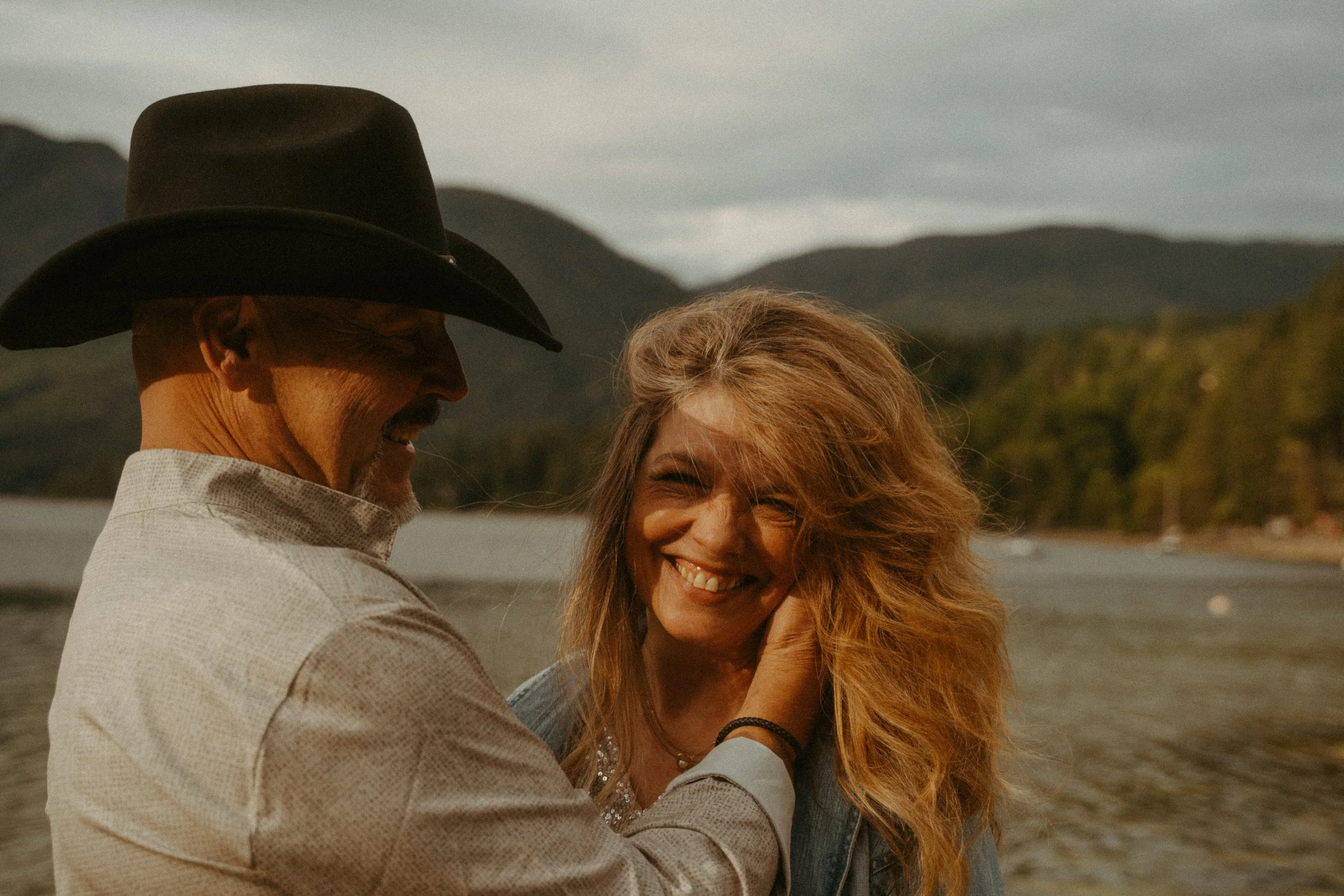 Couples session on the beach in Sechelt, British Columbia