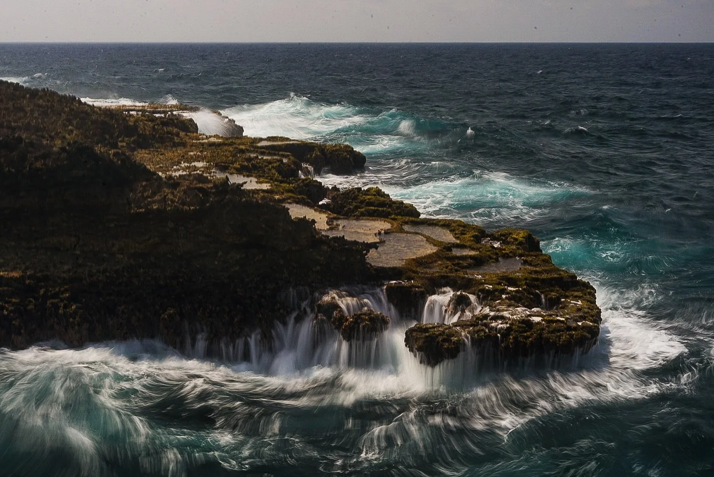 The ocean never asks for permission.
It breaks, it pulls, it falls&mdash;
And still, somehow, it calms.

Shete Boka, where Cura&ccedil;ao shows its wildest pulse.
#justluisphoto #curacao #sheteboka #wildcoast #oceanenergy #seascapephotography #longex
