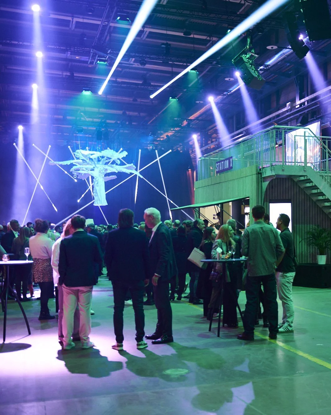 Viele Termine sind bereits ausgebucht! Buche jetzt deinen Firmenanlass und erleben das einzigartige Abenteuer Station X. Sichere dir jetzt deine Tickets und geniesse pulsierende Beats und mitreissende Performances f&uuml;r ein (Team-) Event, das alle