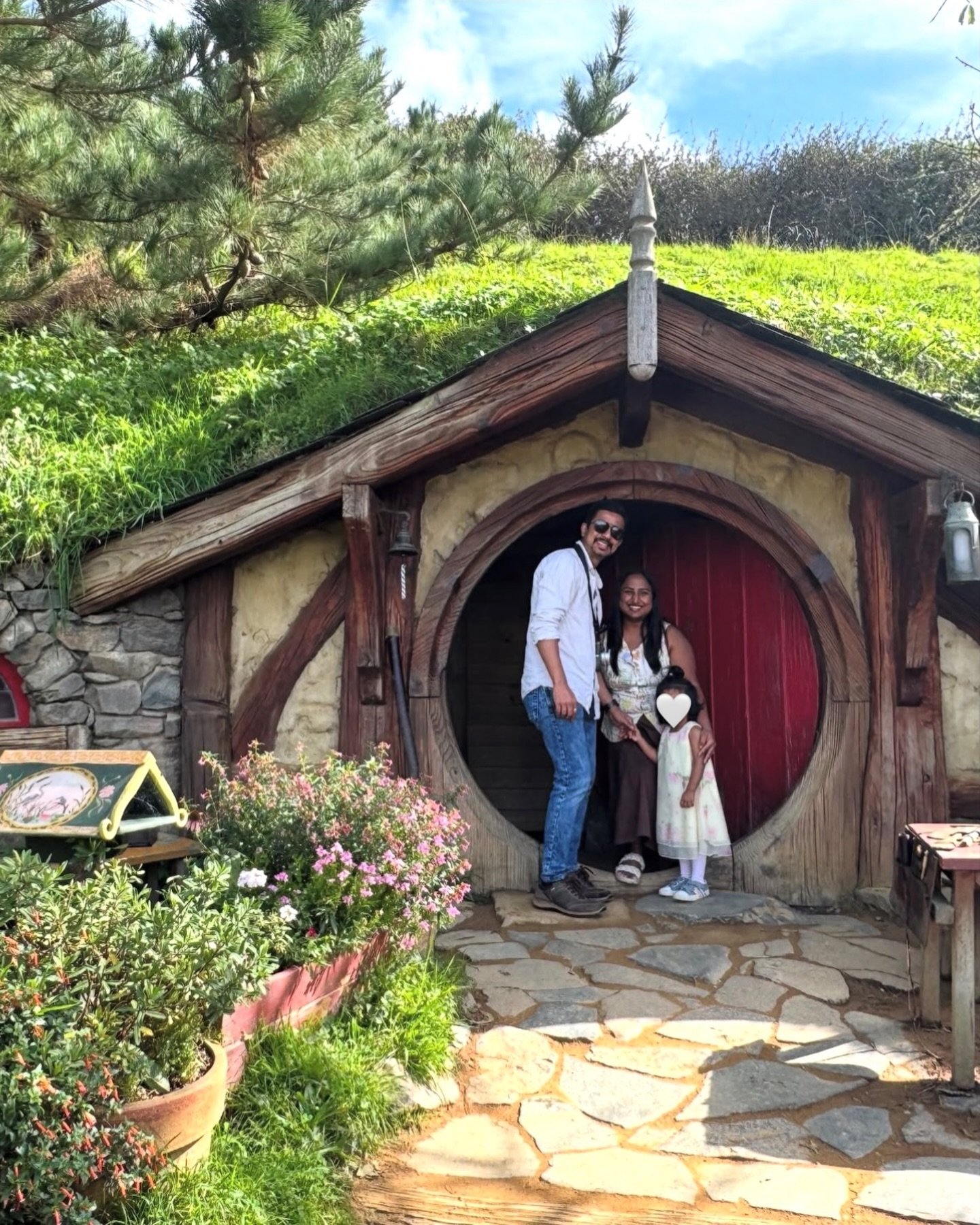 @inausmigration wishes you Merry Christmas!!🎄🎁
May this holiday season be relaxing, peaceful and full of joy✨
.
.
.
#australia #inausmigration #sydney