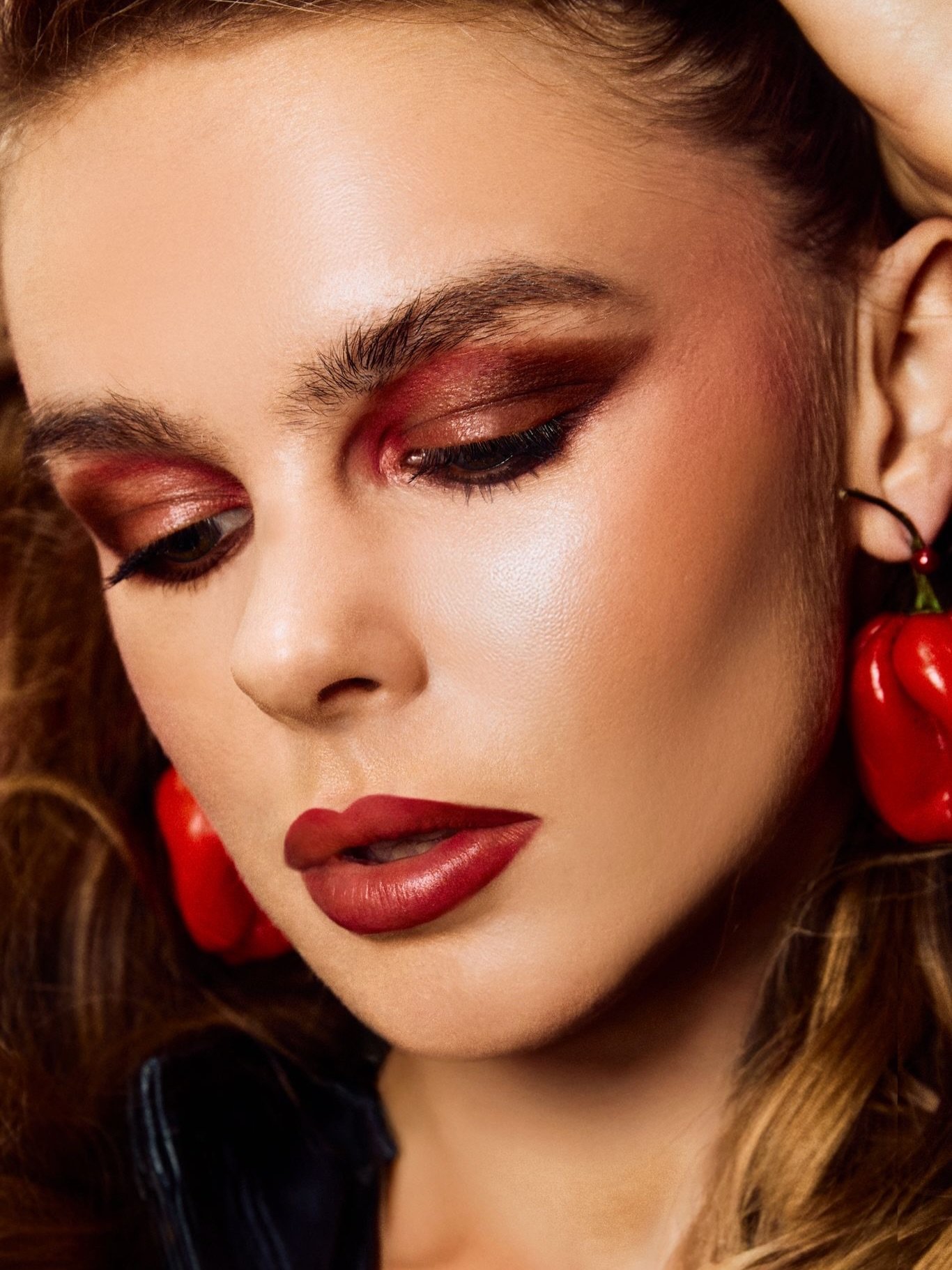 The latest Autumn/Winter catwalks reminded everyone that makeup is an art form again.
Bold colour, strong shapes, proper statement looks.

I loved creating the makeup for these images from Ruby&rsquo;s cookbook they instantly gave me that same energy