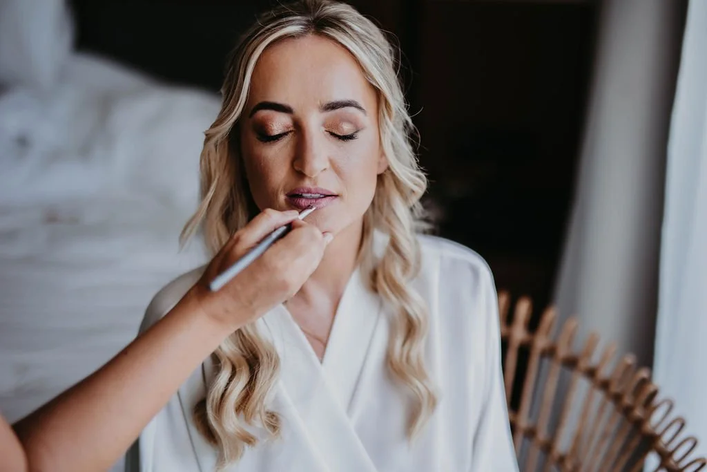 Ibiza Bridal Makeup: Natural vs Glam – How to Choose What’s Right for You