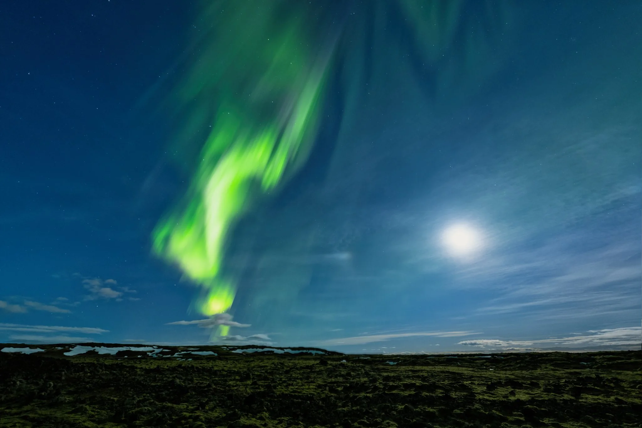 Aurora 2025 full moon