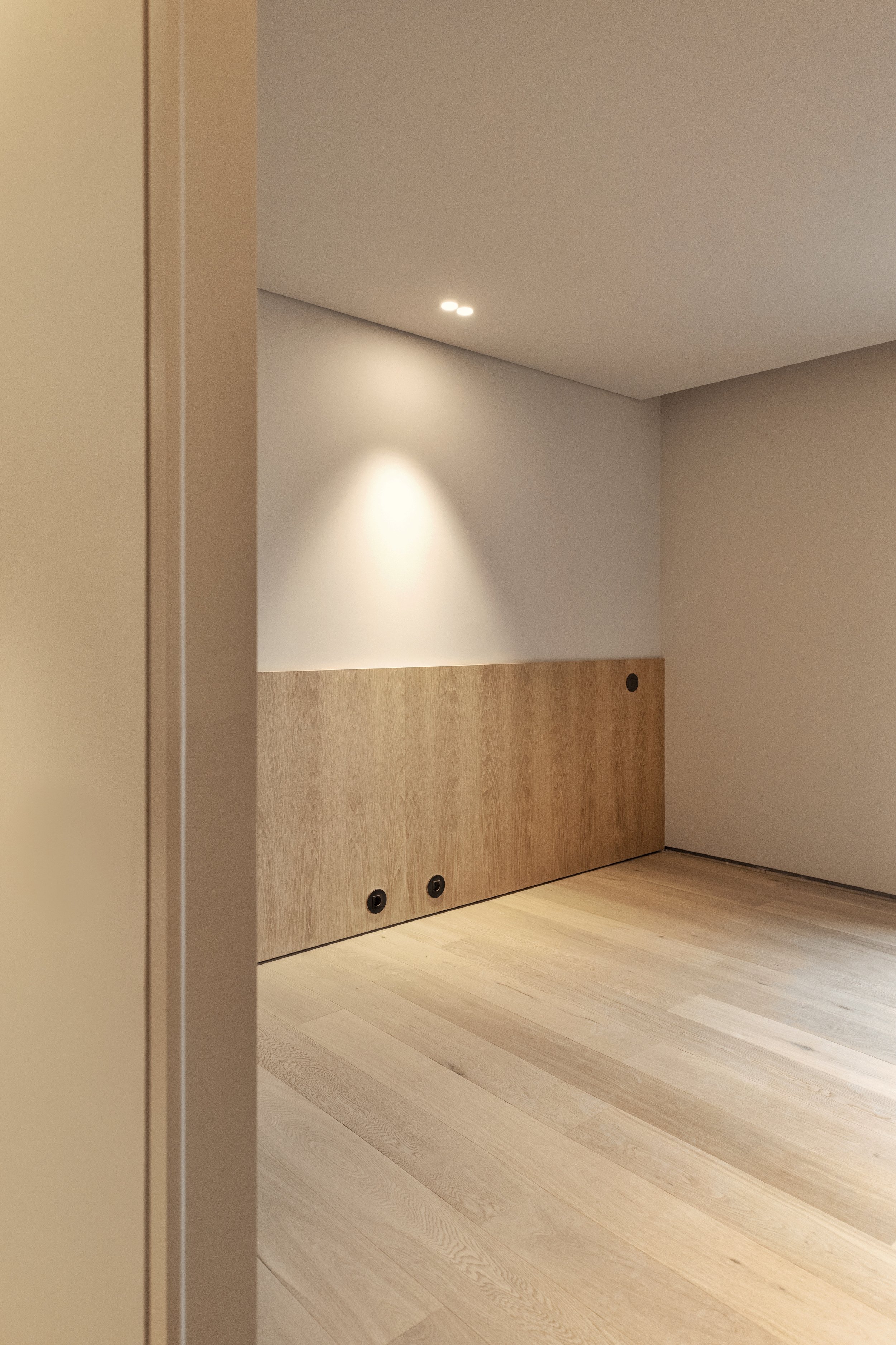 modern and contemporary bespoke natural oak wood headboard design elegant and timeless duplex apartment