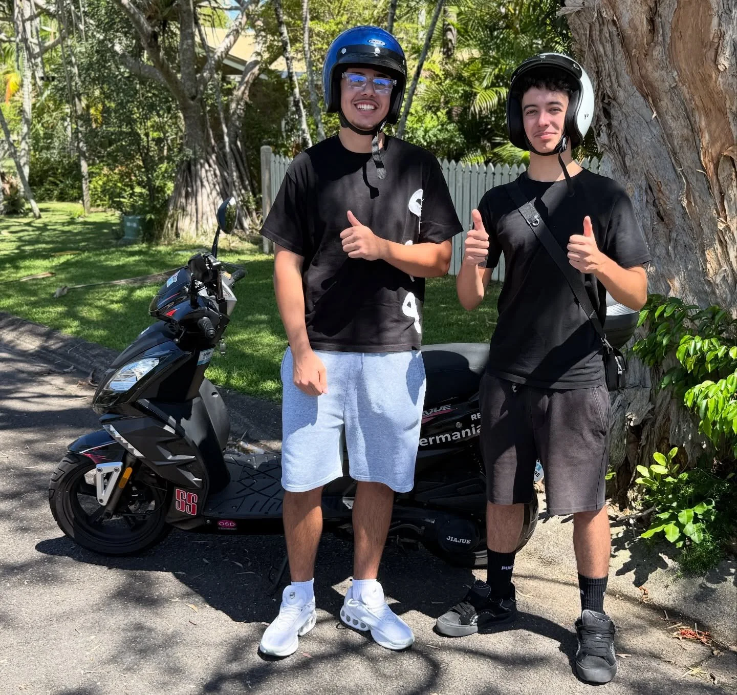 From France 🇫🇷 we have Elouam and Tugdual 😊🛵
#scootermanianoosa #visitnoosa #scooter #scooterhirenoosa #noosa  #scootermania  #explorenoosa #sunshinecoast #noosatourism #hastingsstreet #ilovenoosa #scooterhirenoosa #planet_noosa