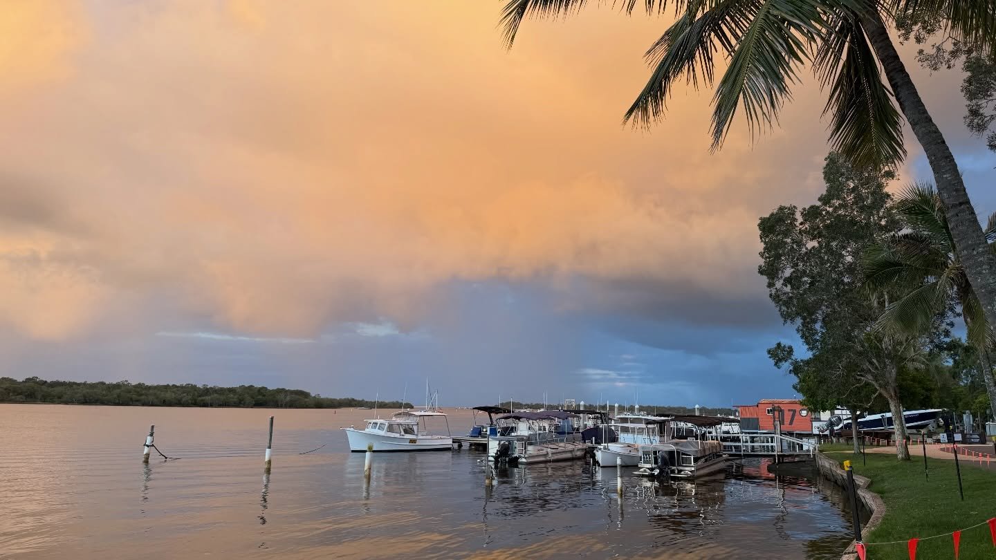 Some ominous clouds over the Noosa River 😬🛵
#scootermanianoosa #visitnoosa #scooter #scooterhirenoosa #noosa  scootermania  explorenoosa sunshinecoast noosatourism hastingsstreet ilovenoosa scooterhirenoosa planet_noosa