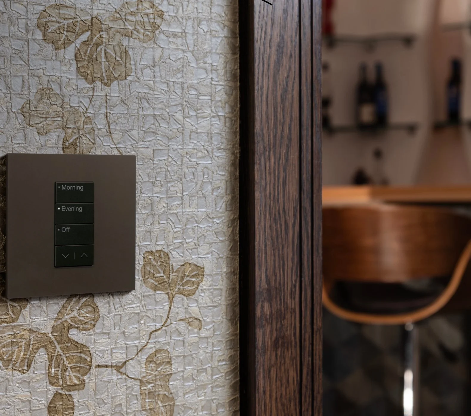 Lutron Vierti customisable keypad, for lighting and blind control