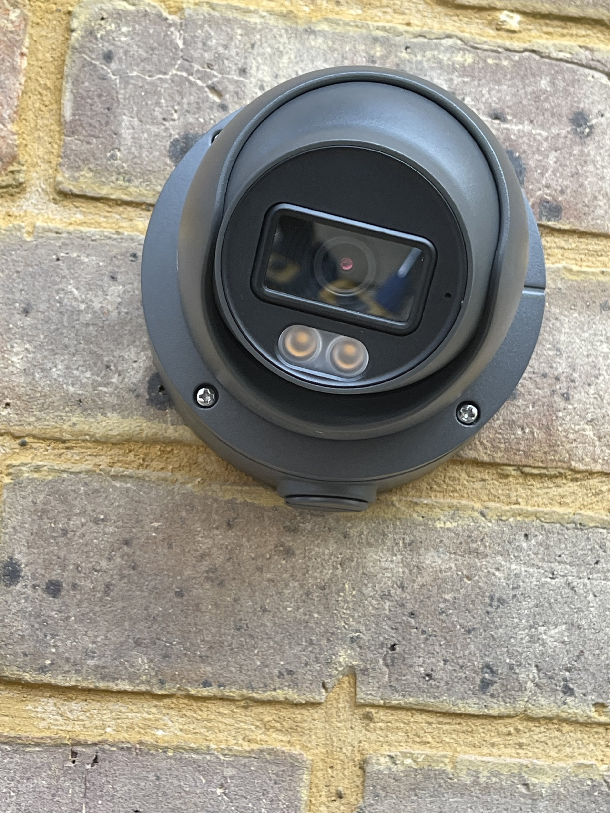 Luma 520 Series turret camera