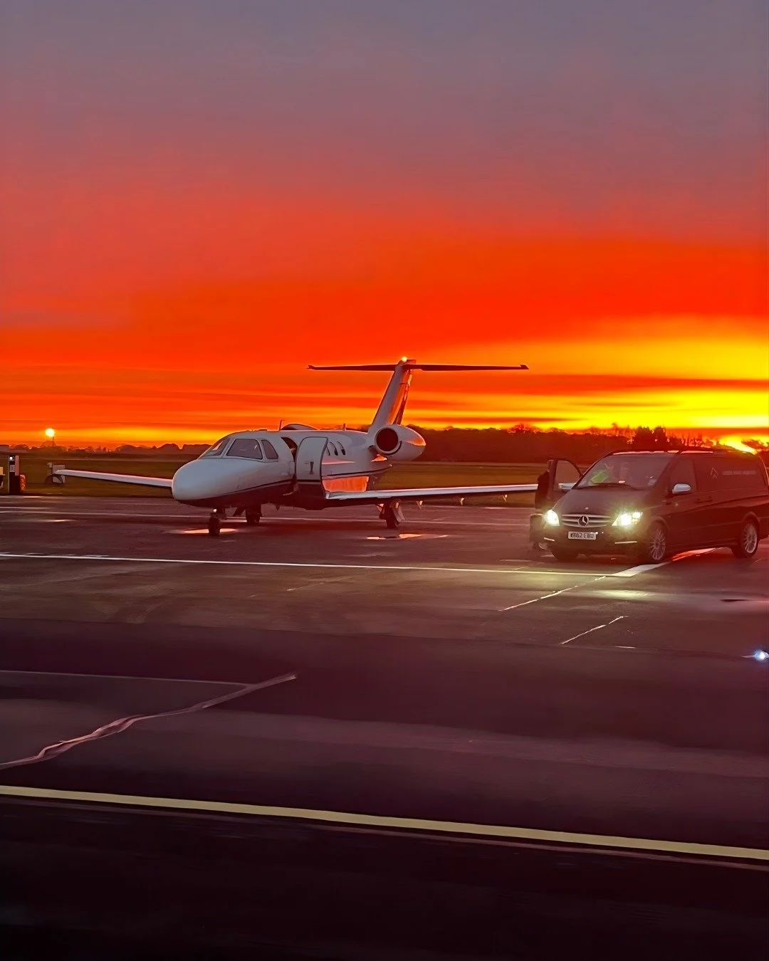These winter sunsets have been pretty special lately 🌅

Love this shot from @rogwills - with a CJ4 sitting perfectly in the glow. ✨

#LeedsEastAirport #YorkshireLife #AviationDaily #SunsetLovers