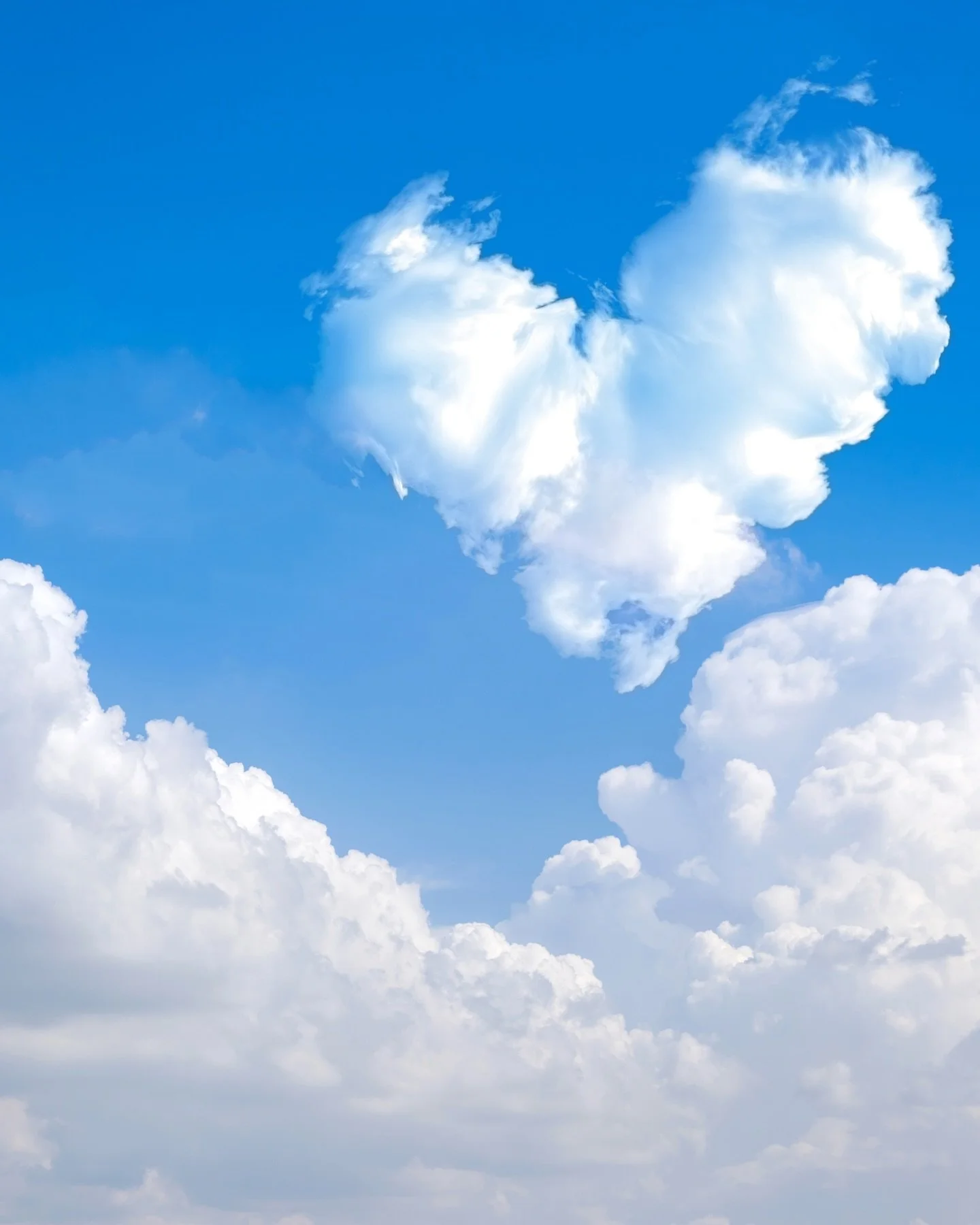 Love is in the air! ❤️✈️

Spotted from above&hellip; although we&rsquo;ll admit this one&rsquo;s a bit too good to be true 😉 But with Valentine&rsquo;s Day here, we couldn&rsquo;t resist! 

Here&rsquo;s to blue skies, good company and a little bit o