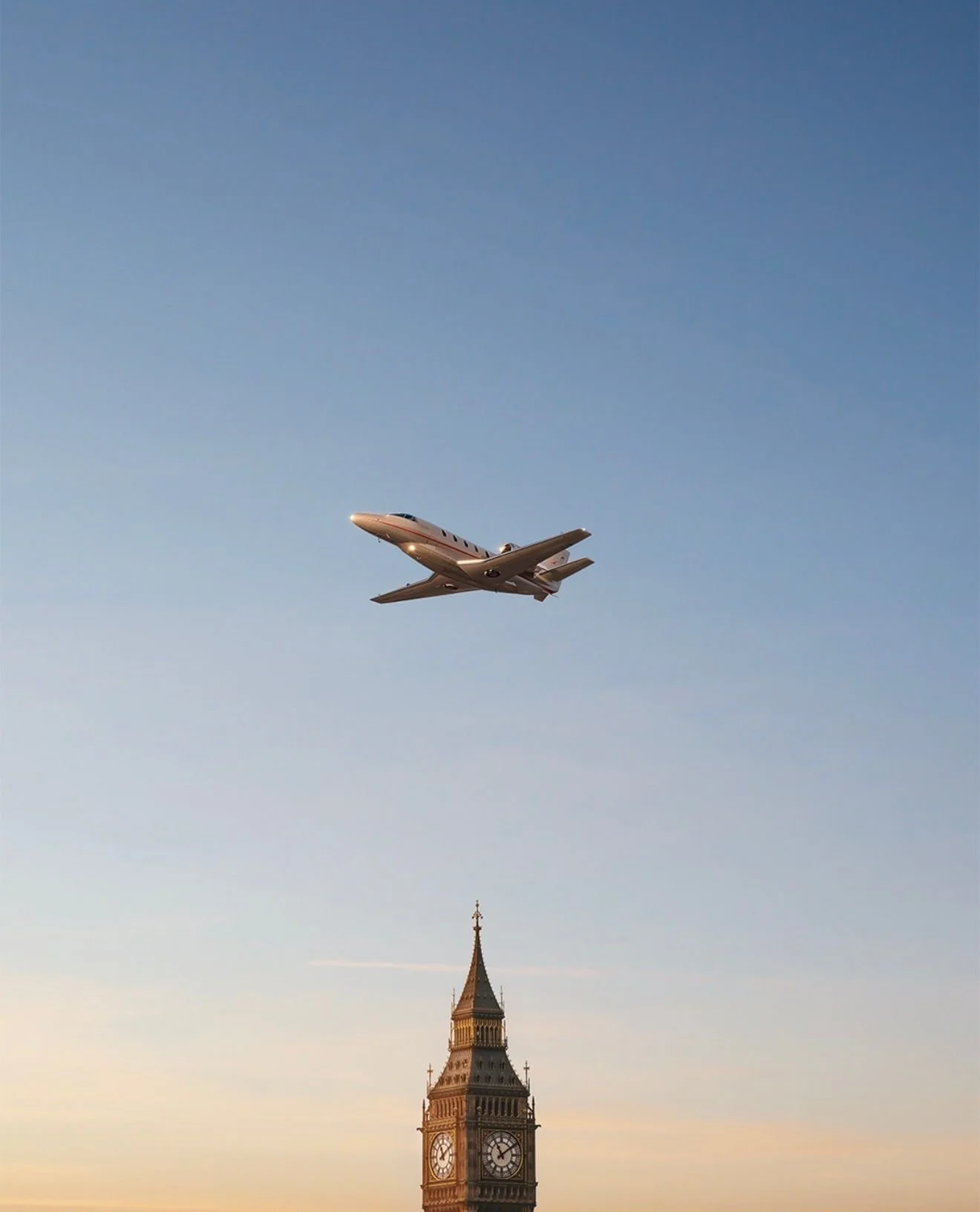 Don&rsquo;t forget - the clocks change this weekend! ⏰️ ☀️ 

This Sunday 29 March, the clocks move forward as British Summer Time begins.

For aviation, timekeeping is everything. From flight planning and crew schedules to passenger journeys, even a 