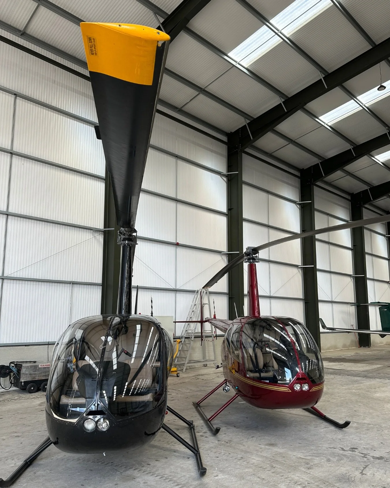 Sitting pretty at Leeds East -
These light, agile helicopters poised, polished and ready to go.
🚁✨