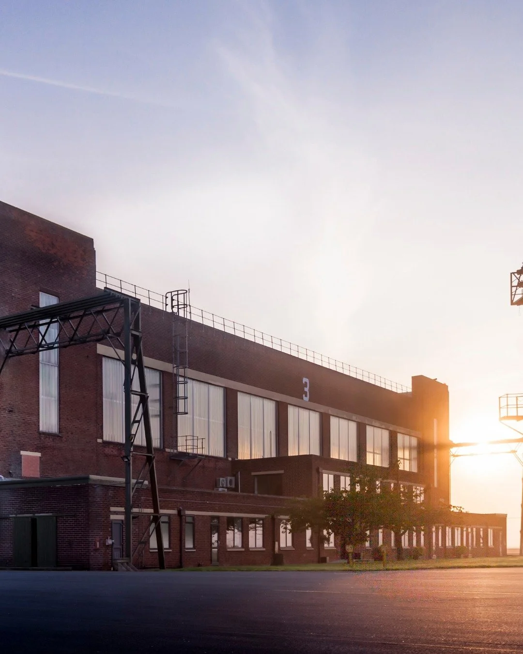 Sunrise over Hangar 3 ✨

One of the most iconic buildings at Leeds East Airport, Hangar 3 is home to @airtv_uk one of the UK&rsquo;s most exciting and immersive television production companies.

From this remarkable space, the team produces some of t