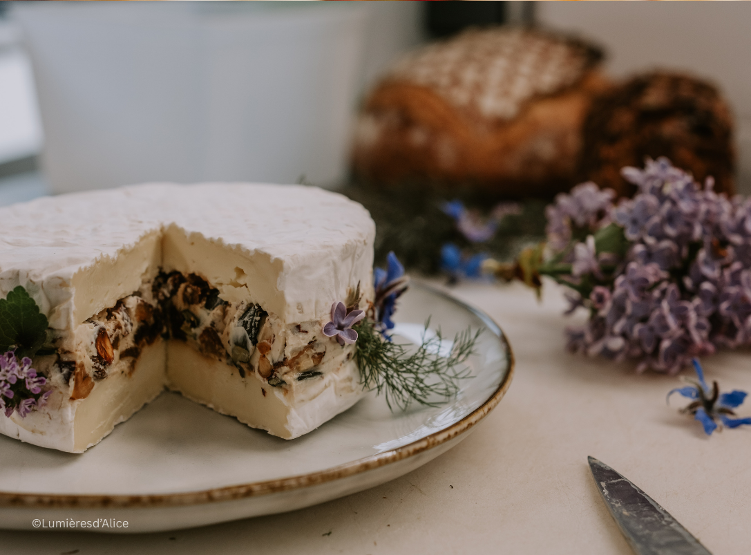 Camembert farci crème et fruits à coques, Maison de Campagne, traiteur hors cadre.