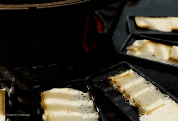 Fromage fondu au brasero _ traiteur évènementiel