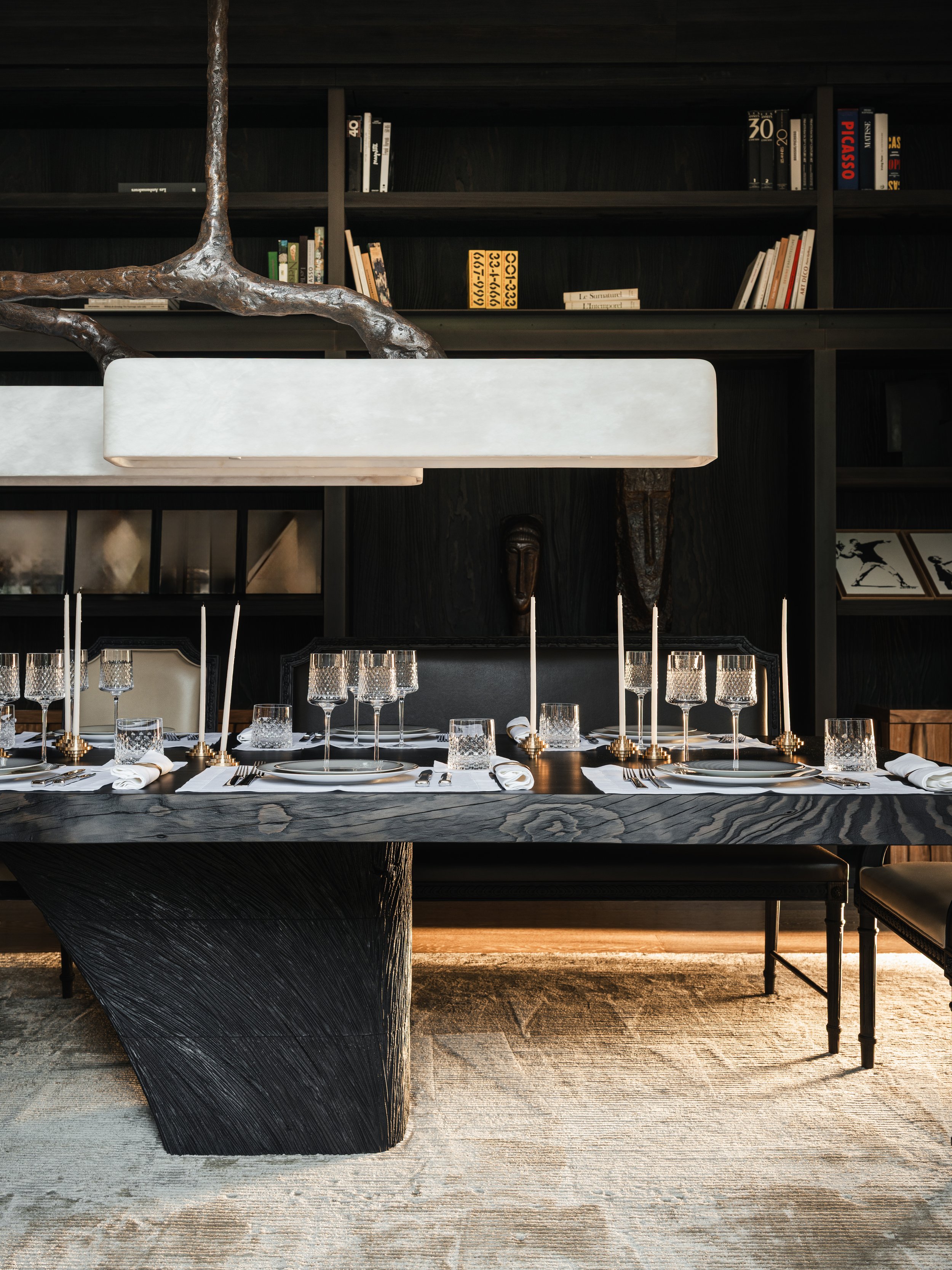 Pied de table, 2025 - Valérie Rostaing ©Edouard Auffray & SEFER