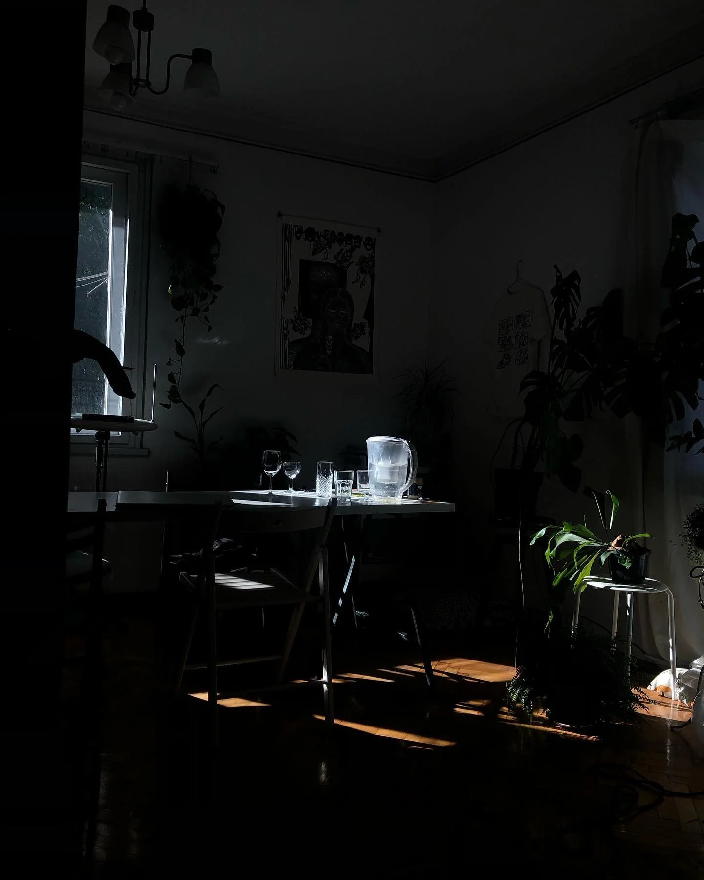 a dump dump cz I never get to dump. shows that there is light after the scratches