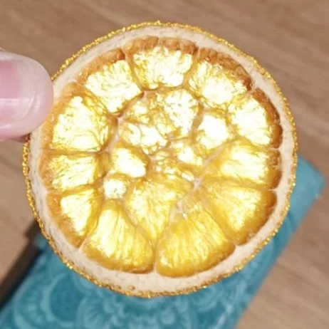 4 Tymor. 4 seasons 
An Original Piece devised by Ellen Davies and Siri Wigdel.
Original Concept: Siri Wigdel
Original Choreographic score: Siri Wigdel and Ellen Davies
Original Sound Score: Ellen Davies
Commissioned by Dawns I bawb
Funded by Cyngor G