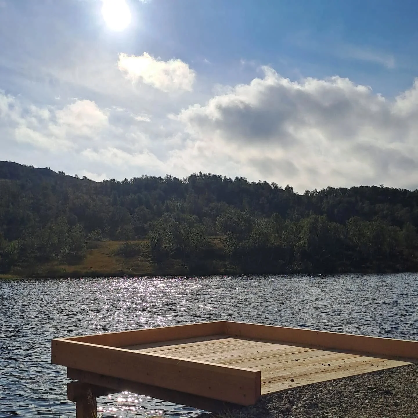 Stor takk for innsatsen!🥰

Vi &oslash;nsker &aring; rette en stor takk til @ttlpas for kantryddingen langs veien mellom Jenshaugen og Fjellheim parkering i sommer🌳 Arbeidet har bidratt til bedre sikt og &oslash;kt trafikksikkerhet i omr&aring;det, 