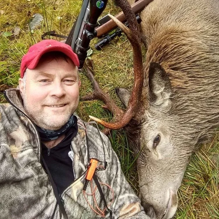 Forvaltning og jakt på hjort i randen av kjerneområdet