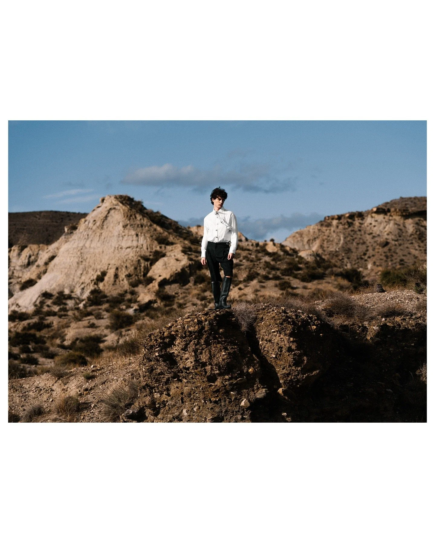 ⁠Simbi&oacute;tica

Simbi&oacute;tica is about trust, empathy, and harmony. It exists in open, quiet spaces where humans, animals, and the land move together, guided by rhythms that don&rsquo;t need words. Dust lingers in the air, bodies stay in moti