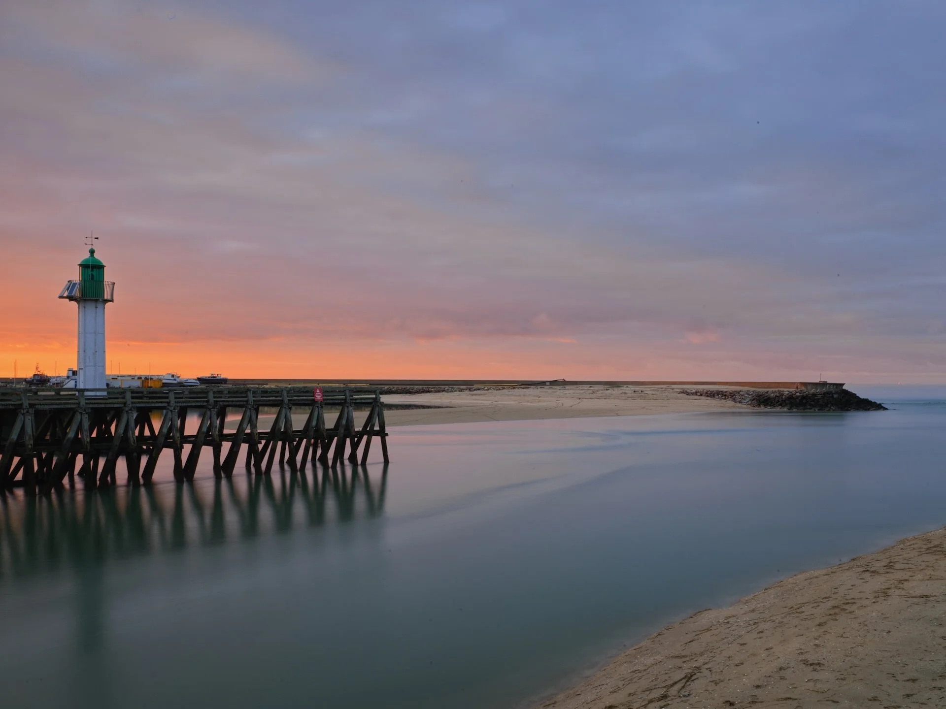 A MINI GUIDE TO : TROUVILLE SUR MER