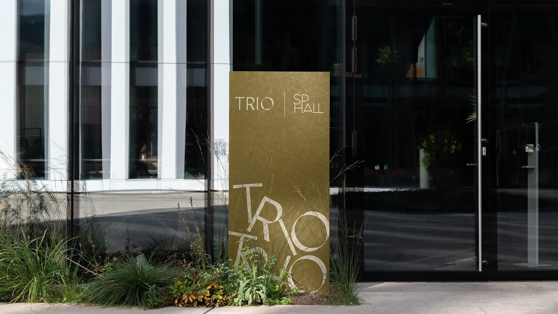 trio fachada