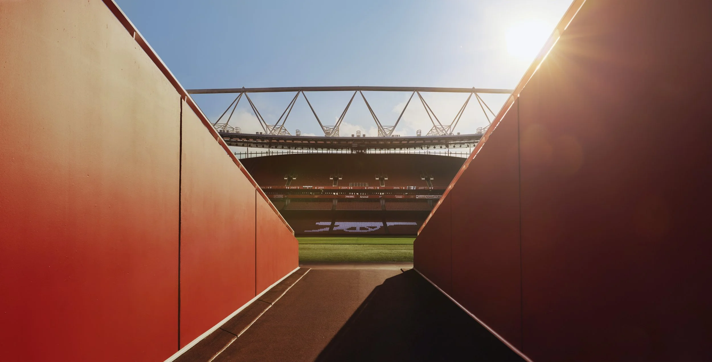 250918_ARSENAL_STADIUM_04_PLAYERS_TUNNEL_115_HERO_V3a.jpg