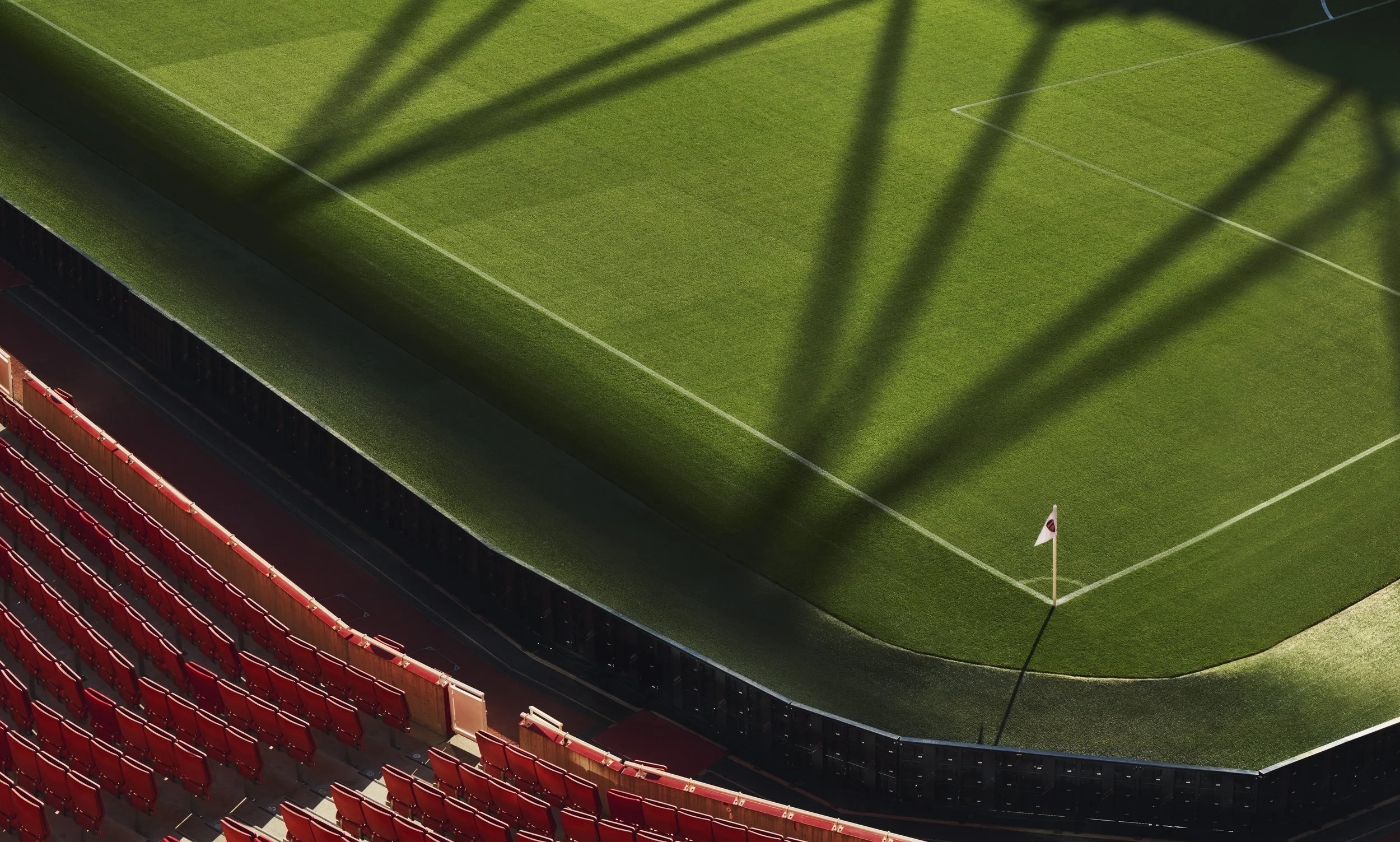 250918_ARSENAL_STADIUM_07_PITCH_384_HERO_V2a.jpg