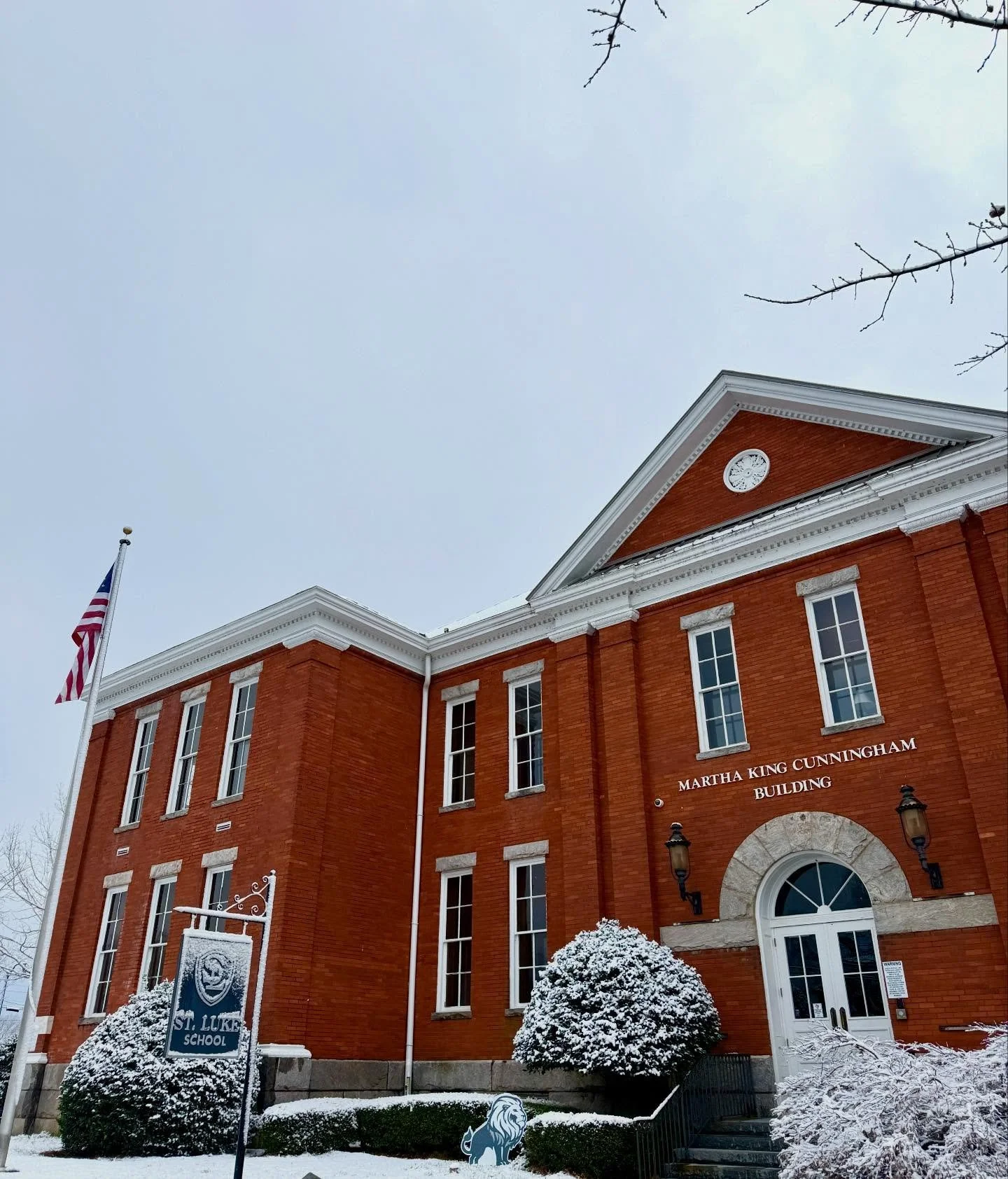 St. Luke&rsquo;s looks a little extra magical in the snow today ❄️✨
Wishing everyone a meaningful MLK Day as we remember Dr. King&rsquo;s legacy of hope, courage, and unity. #togetherweroar
