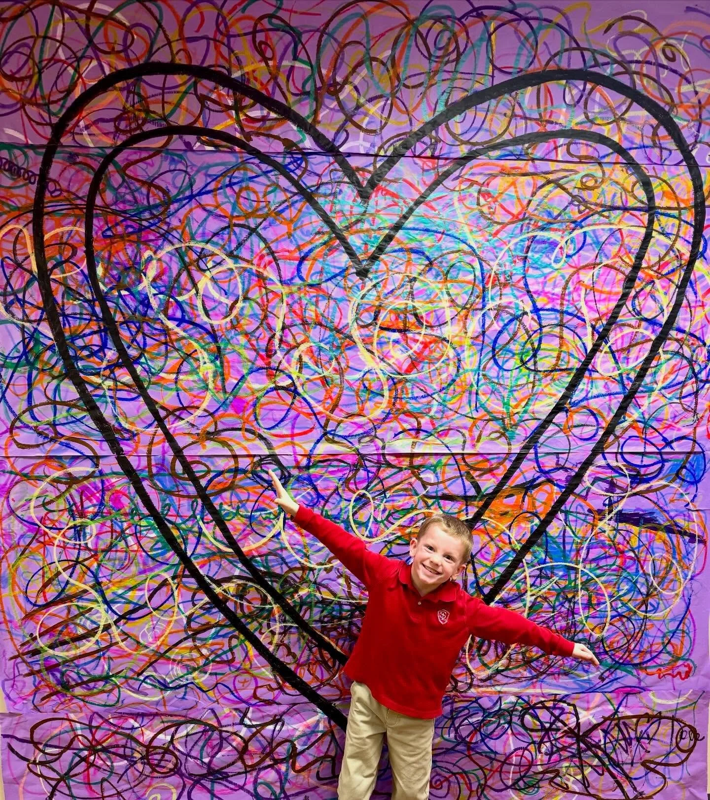 Creativity is ROARING in art class! 🎨🦁 These moments are just one of the many reasons we #LoveToBeALion