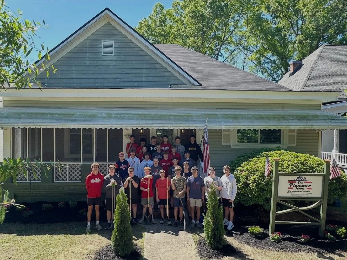The St. Luke School 8th grade boys spent their Tuesday morning serving at The Plummer Home for Homeless Veterans on 18th Street! 
At The Plummer Home, the Senior Lions completed an exterior cleanup along with several landscaping projects to help beau