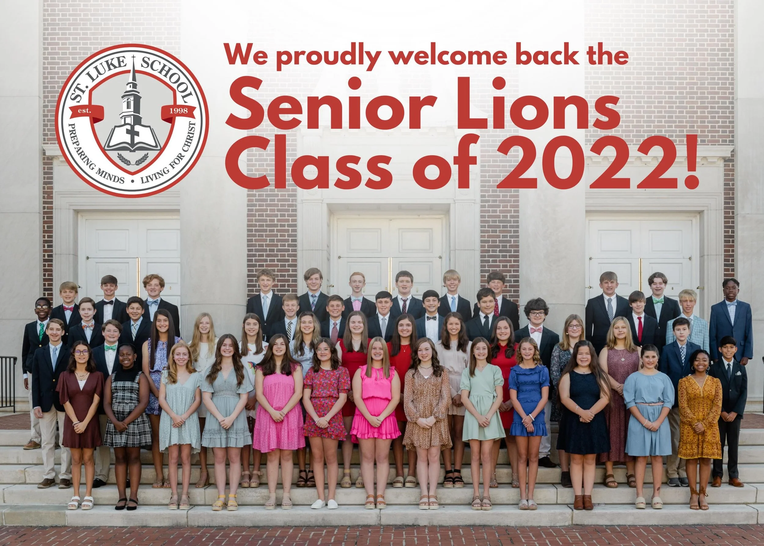 We are excited to welcome back the SLS Class of 2022 for our Spring Convocation Ceremony. Thank you for returning to campus to share this special celebration with our current student body and the entire SLS community.
Graduating seniors from the SLS 