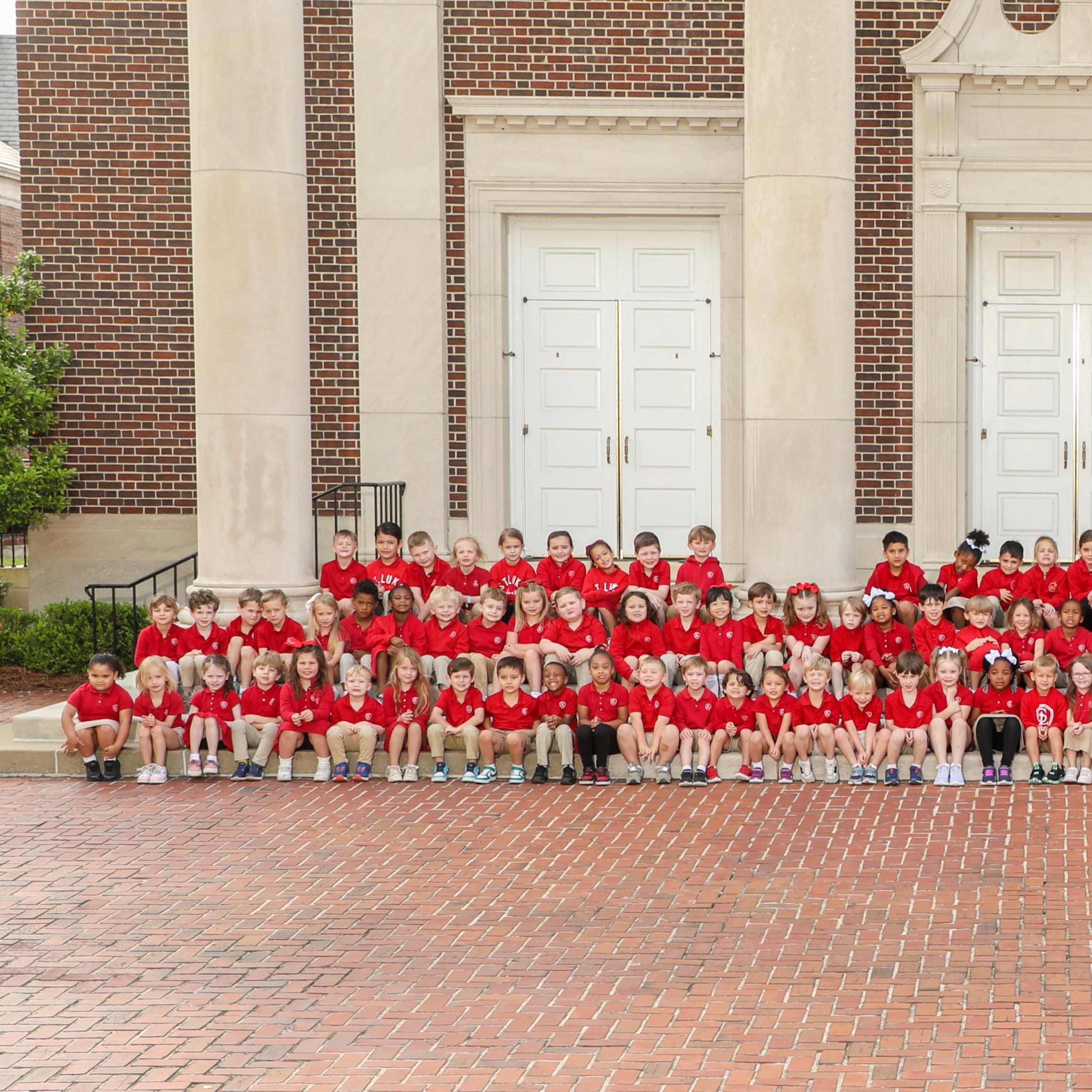 What a wonderful school year it has been! So many memories, milestones, and moments of joy. We are so thankful for our students, staff, and families who made this year so special. Cheers to a great year and an even better summer ahead! We love our Li