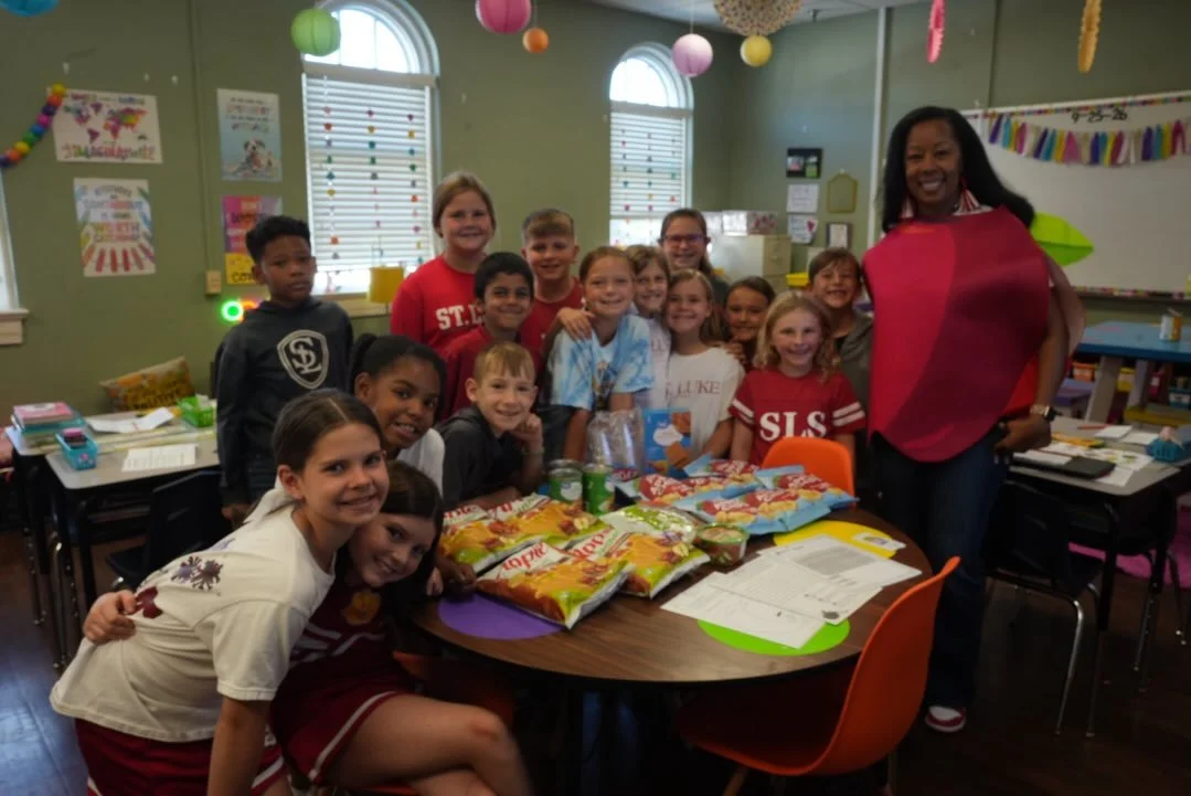 Mrs. Edmonds&rsquo; &amp; Mrs. Patel&rsquo;s classes celebrated Johnny Appleseed Day today with apple crafts and apple snacks!🍎

#apple #funlearning