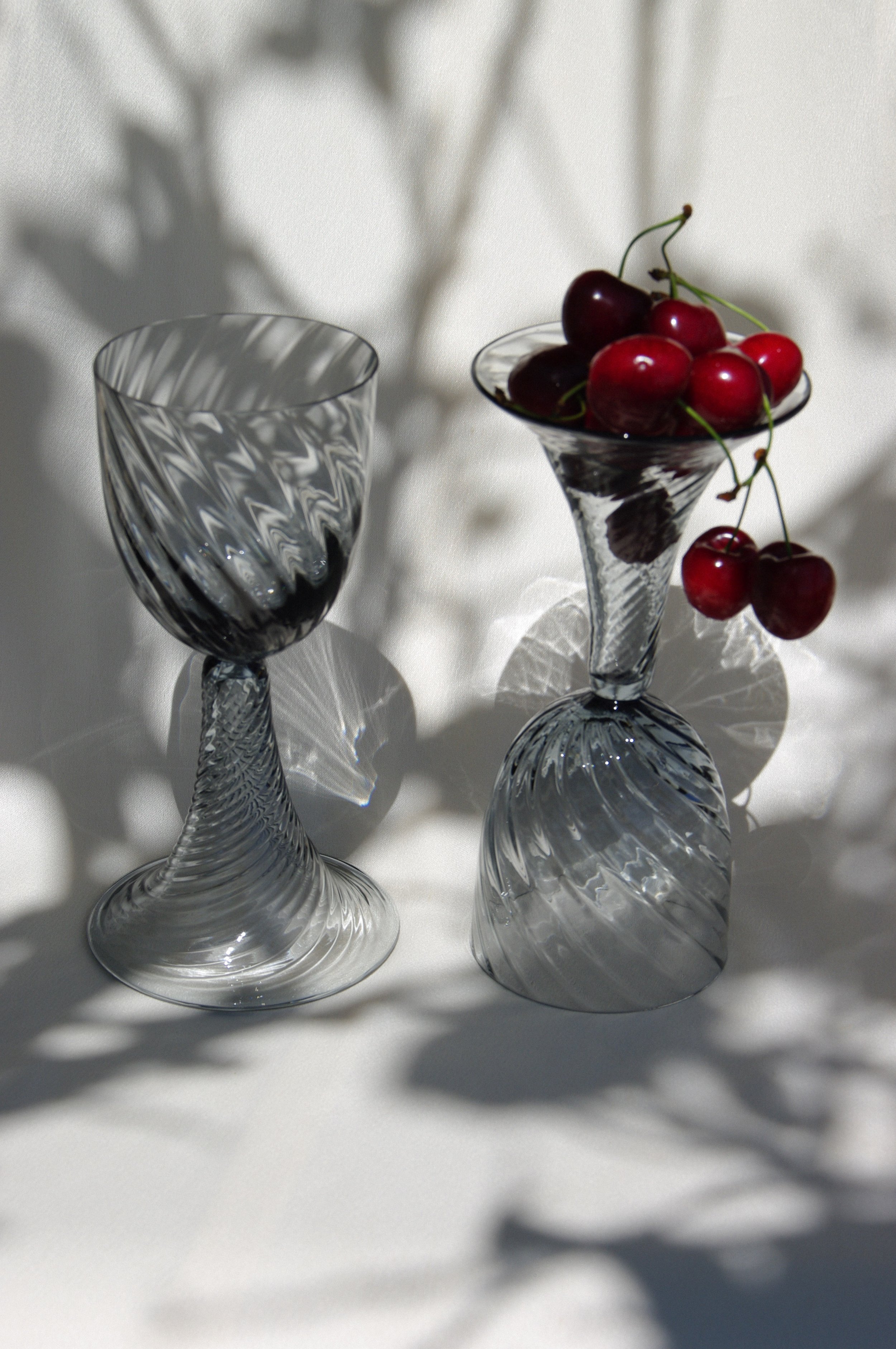 PLAIN_GOBLET_BLUE_1.jpg
