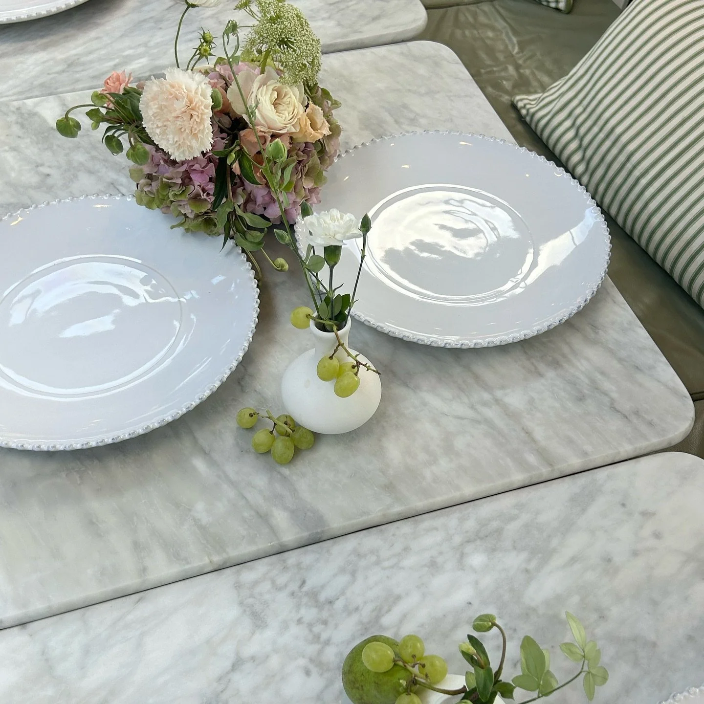 A moment for these cute table centres 🍇