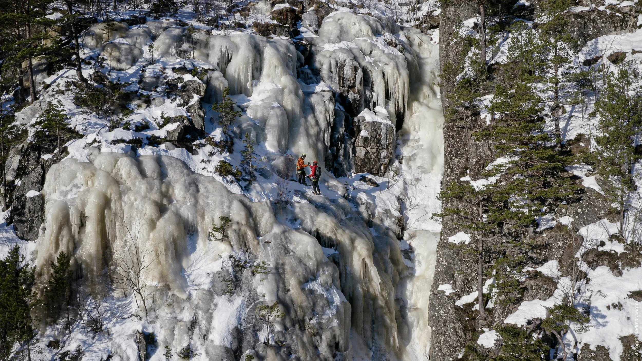 Isklatring_Bjorn_og_Asgeir-Bilder_fra_film-fotograf_andreas_winter-15.jpg