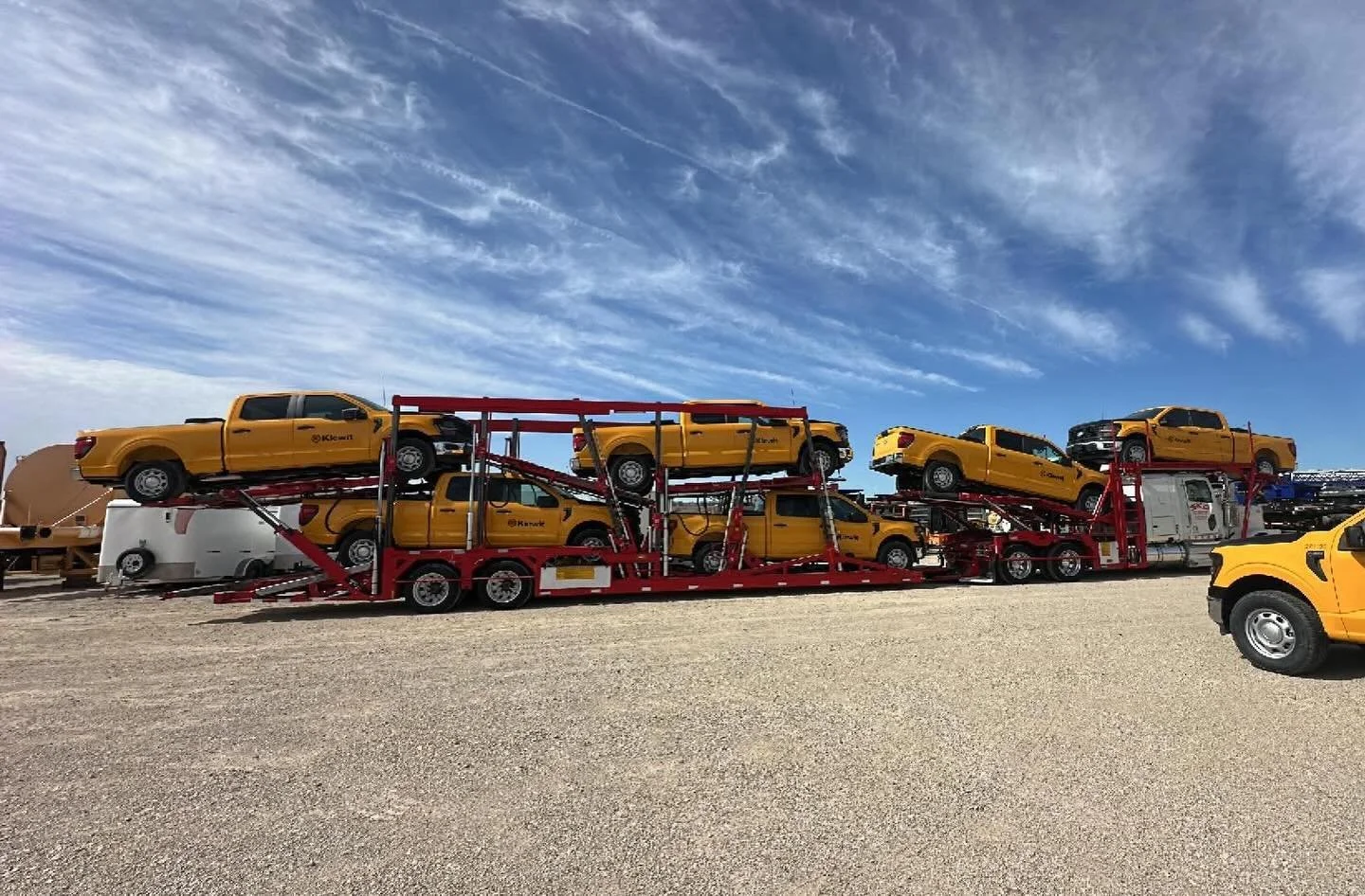 Job site to job site, we&rsquo;ve got you covered. Construction is only as reliable as the ground crew. 🚜

These are the boss&rsquo;s tools, and we make sure they are where they need to be, when they need to be. 👷&zwj;♀️

#construction #groundequip