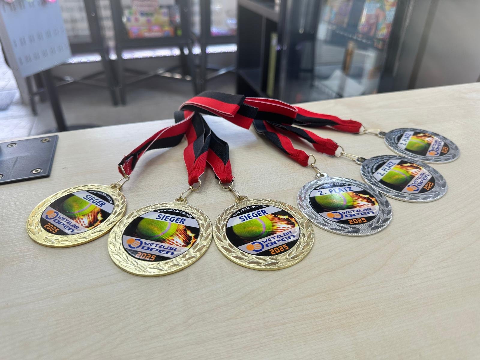 Sportmedaillen und Pokale in der Schlüssel Schmiede Wetzlar