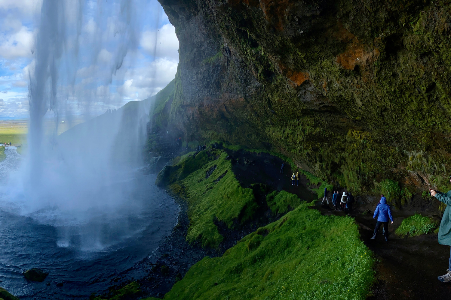 8 Seljalandsfoss 1.png