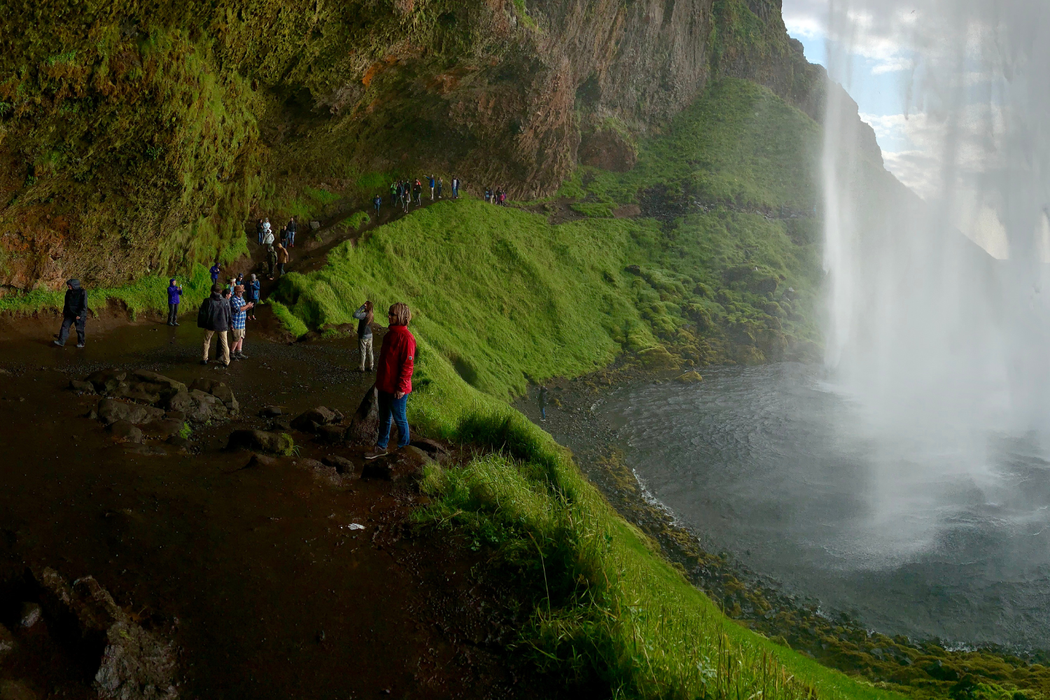 9 Seljalandsfoss 2.png