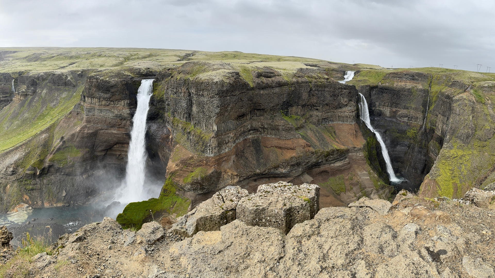 Háifoss waterfall and canyon in Þjórsárdalur