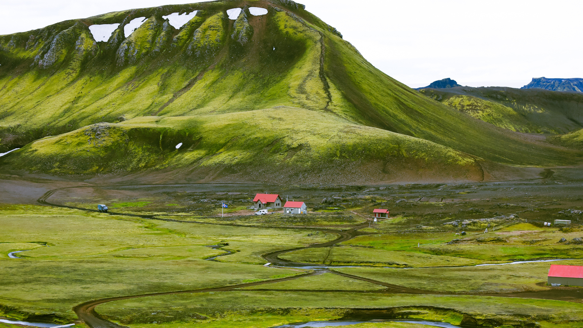 11 Hvannagil huts.png