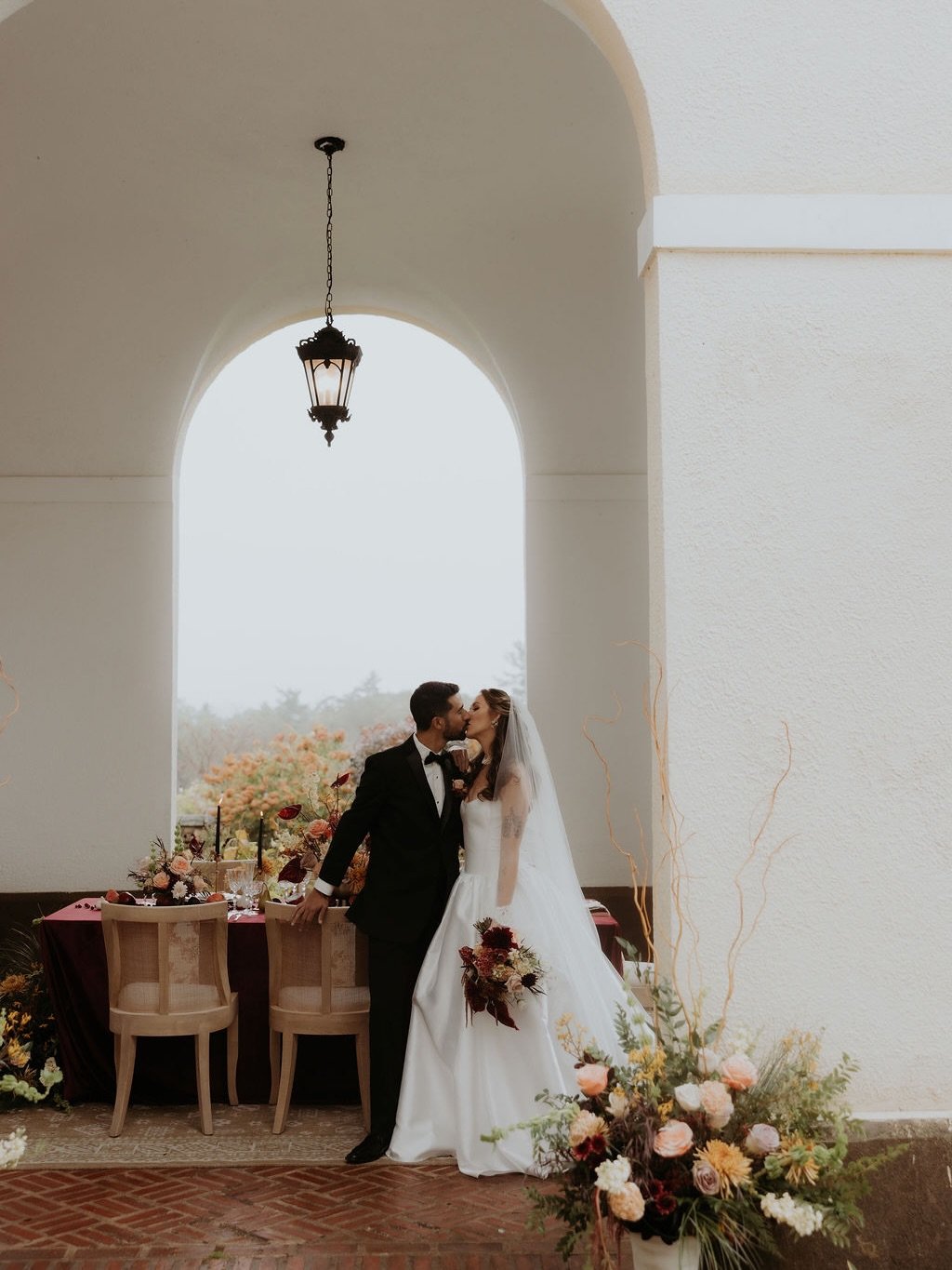 One of my favorite venues in New Hampshire: Aldworth Manor. Dreamy in every season, beautiful in any weather. This gloomy fall day set the mood perfectly. 🍂 So ready to get back there!

Photography: @abanthamcreative 
Venue: @aldworthmanor 
Florist: