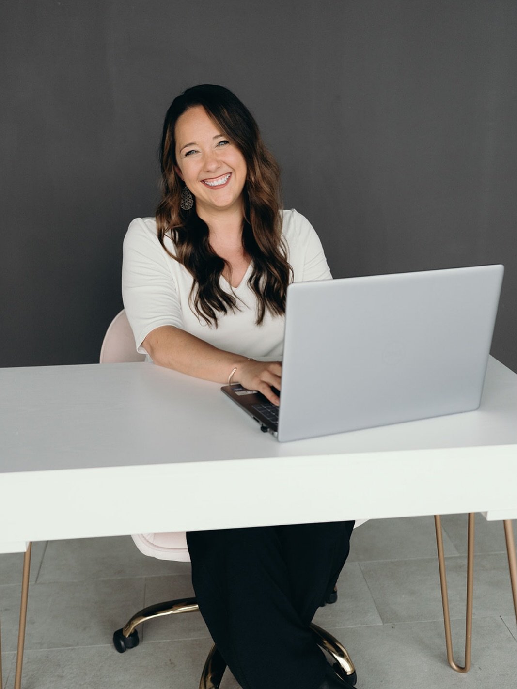 Today, I woke up as a full-time business owner. 🍾

I&rsquo;ve officially taken the leap to pursue my business full time, and honestly&hellip;it feels surreal!

Being in charge of my own schedule, my own growth, and my own success has always been the